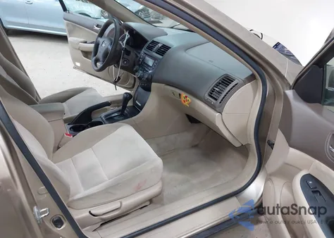 2005 Honda Accord 2.4 Lx z USA, uszkodzony, nr VIN 1HGCM56465A160069